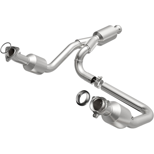 MagnaFlow OEM Grade Federal / EPA Compliant Direct-Fit Catalytic Converter 280424