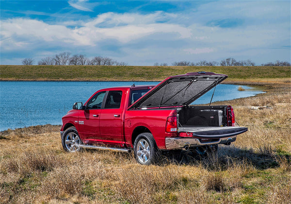 UnderCover Elite LX 2019-2024 (New Body Style) Ram 5ft. 7in. Bed Crew Cab without RamBox without Multifunction Tailgate-JSC-Billet Silver