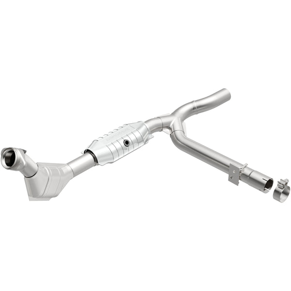 MagnaFlow 1999-2000 Ford F-150 4.6L California Grade CARB Compliant Direct-Fit Catalytic Converter 447136