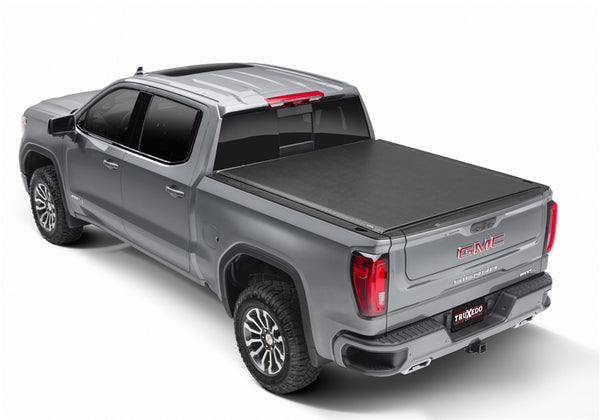 Lo Pro Tonneau Cover-Black-2020-2026 GMC Sierra (with CarbonPro Bed) 5ft. 9in. Bed
