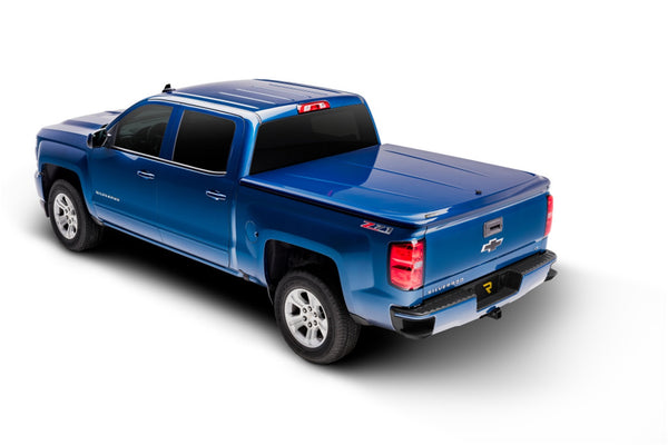 UnderCover LUX 2014-2018 (2019 Legacy) Chevrolet Silverado 1500/2015-2019 2500 HD/3500 HD 6ft. 6in. Bed Std/Ext/Crew Cab 74(GCN)(WA9260)-Victory Red