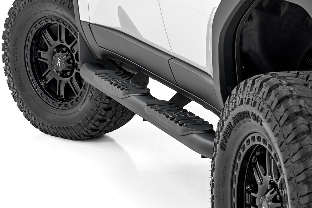 Rough Country - Oval Nerf Steps - Black - Toyota Land Cruiser 4WD (2024-2025) - 21018